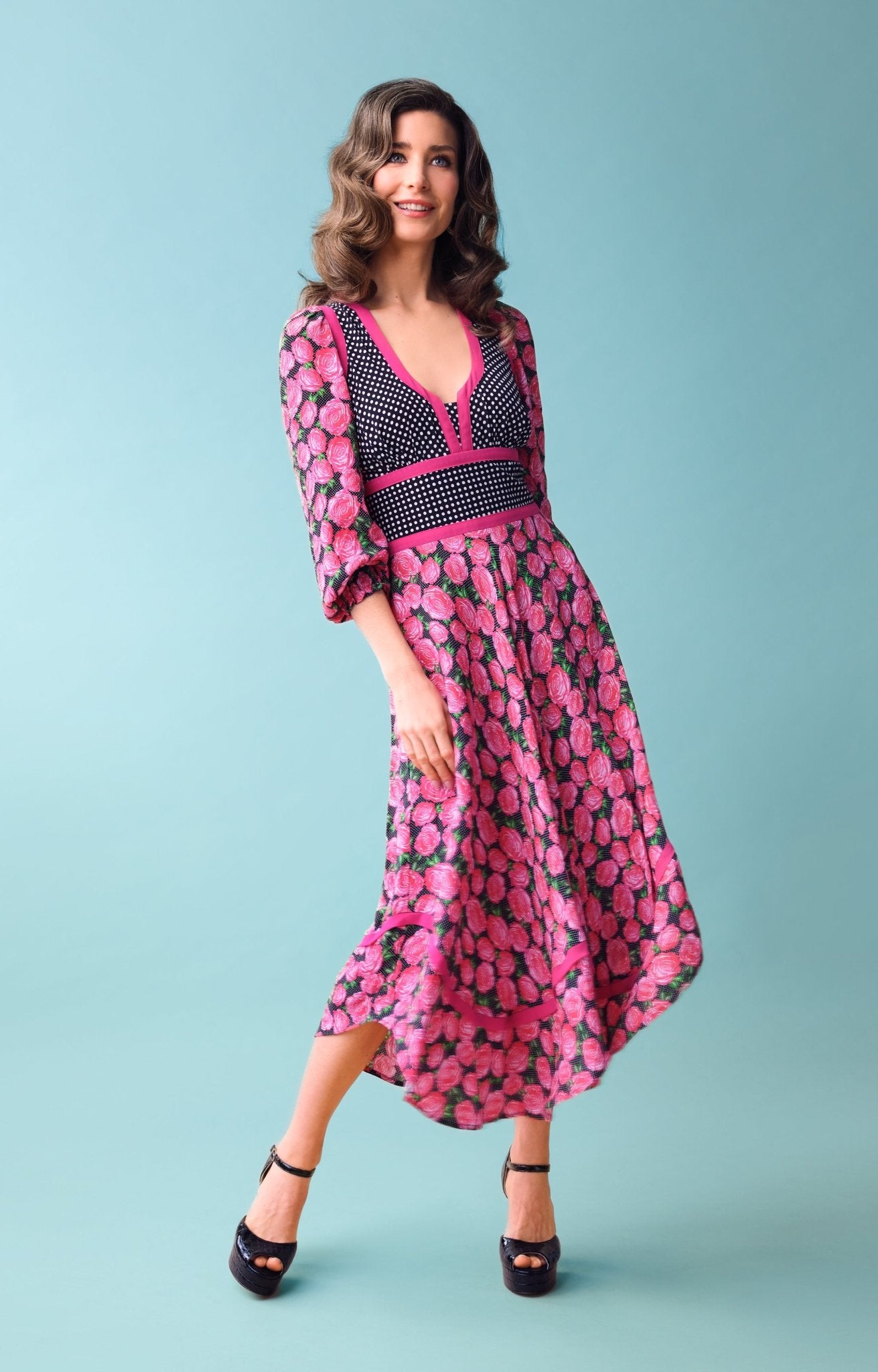 Black rose dirndl dress *PRE-ORDER* - Coco Fennell