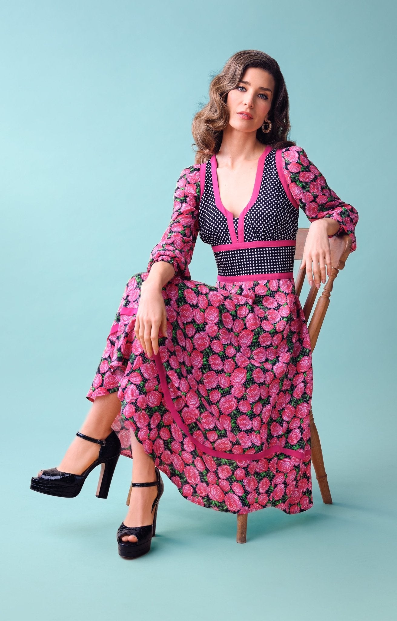 Black rose dirndl dress *PRE-ORDER* - Coco Fennell